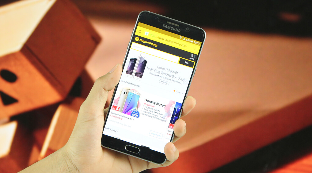 Samsung Galaxy Note 5 hiện có giá bán 17.990.000 đồng tại Thegioididong