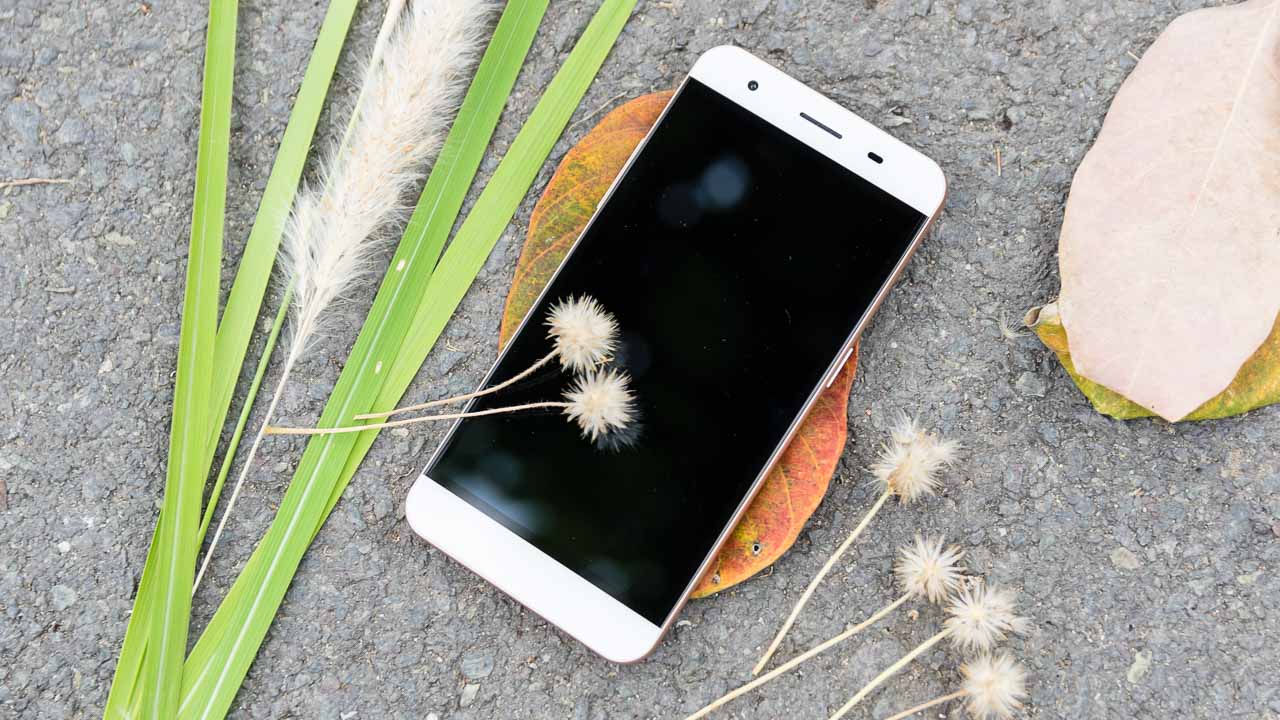 Nova i6 có thiết kế hấp dẫn