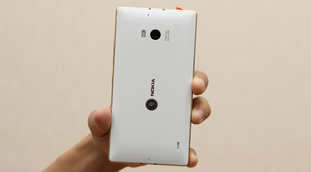 Nokia Lumia 1520 và 930 có cùng kích thước cảm biến camera 1/2.5 inch