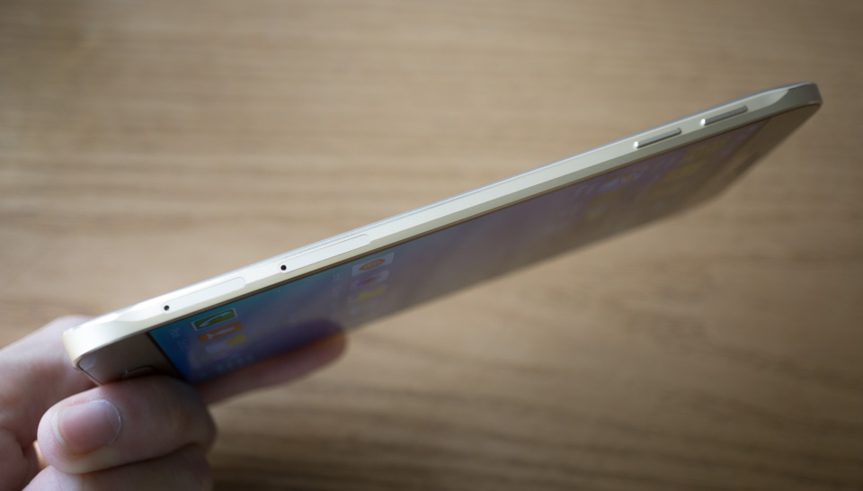 Galaxy A8 có thiết kế siêu mỏng