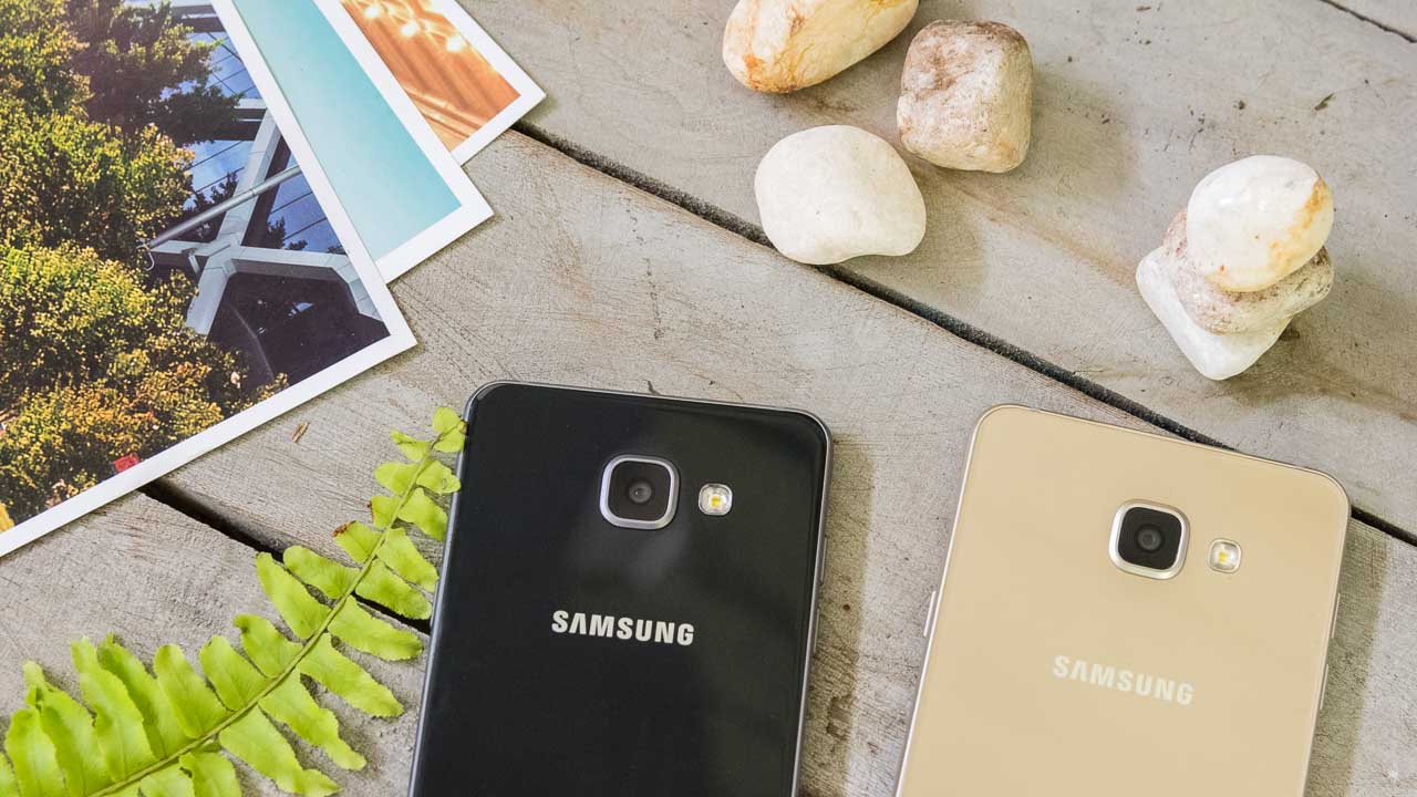 So sánh Galaxy A5 (2016) và S7: Tiết kiệm hay sang chảnh?