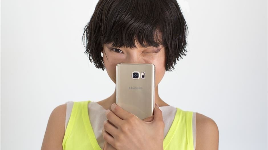 Galaxy S7 sẽ rất giống với một 'đàn anh', camera nhô ra rất nhẹ Galaxy S7 sẽ rất giống với một 'đàn anh', camera nhô ra rất nhẹ