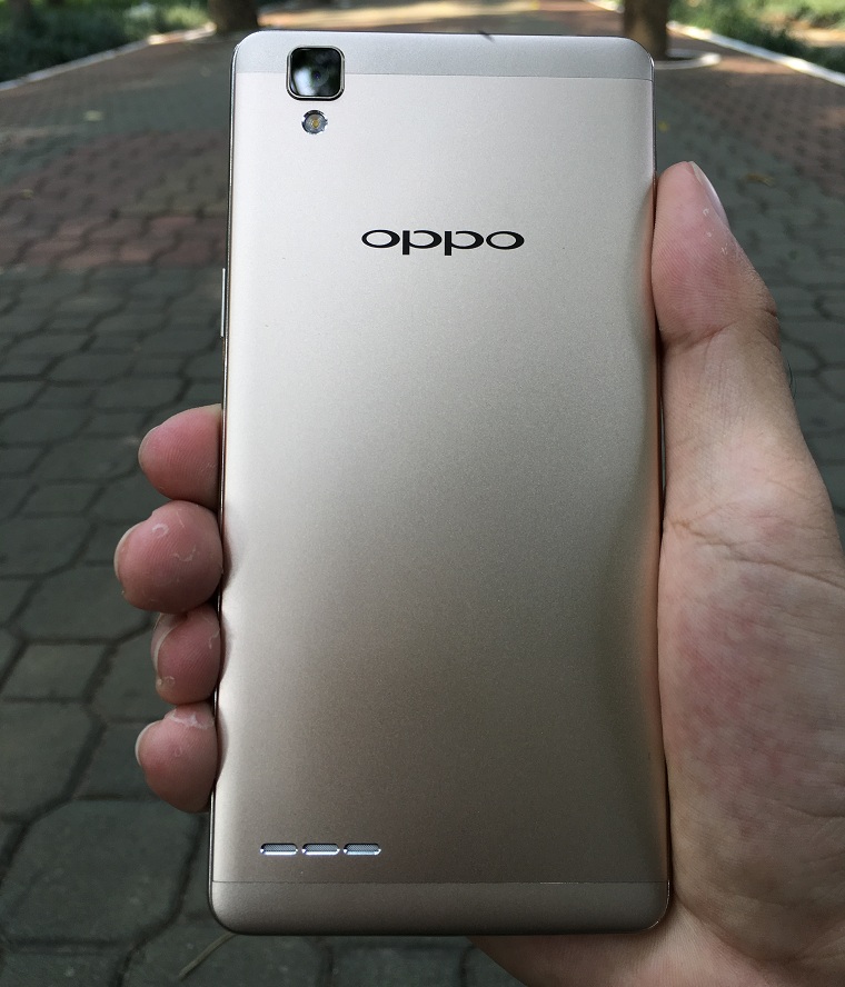 Trên tay OPPO F1