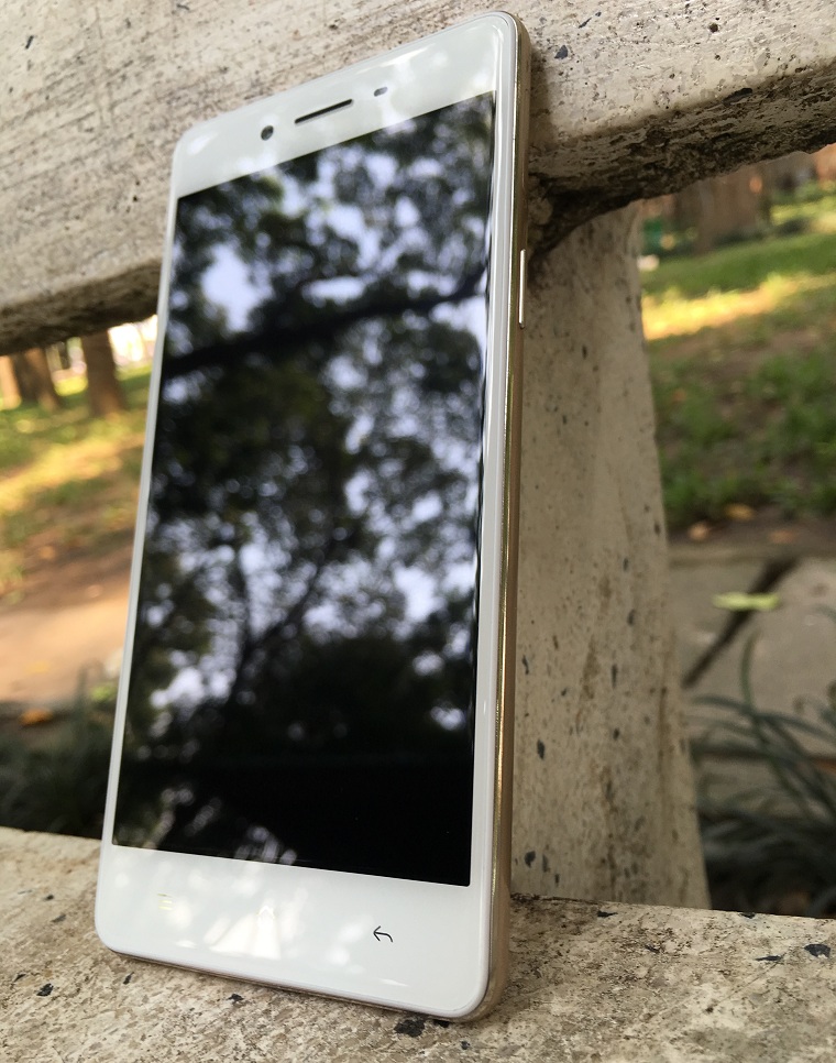 Trên tay OPPO F1