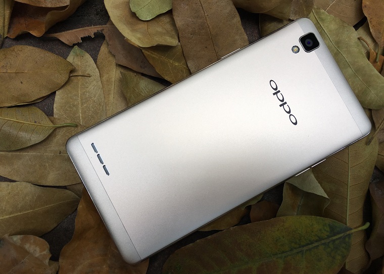 Mặt lưng của OPPO F1