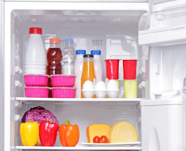 Arrange the food in the refrigerator properly