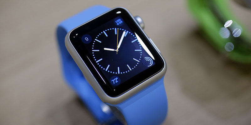 AppleWatch_2 Apple Watch chiếm 50% tổng số smartwatch được bán ra
