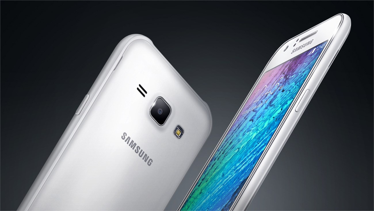 Samsung âm thầm ra mắt smartphone giá rẻ Galaxy J1 2016