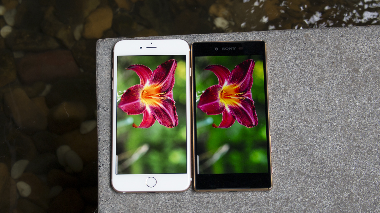 So sánh màn hình 6s Plus và Z5 Premium So sánh màn hình 6s Plus và Z5 Premium