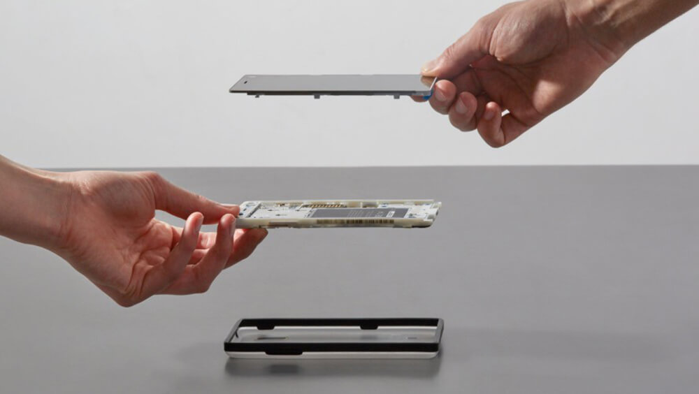 Lắp thêm quạt tản nhiệt và ăngten Wifi cho... smartphone, tại sao không?