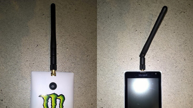 Lumia 520, 435 được gắn ăngten Wifi