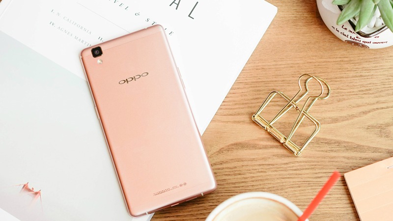 OPPO R7s OPPO R7s, một trong những công thần trong năm 2015 của OPPO