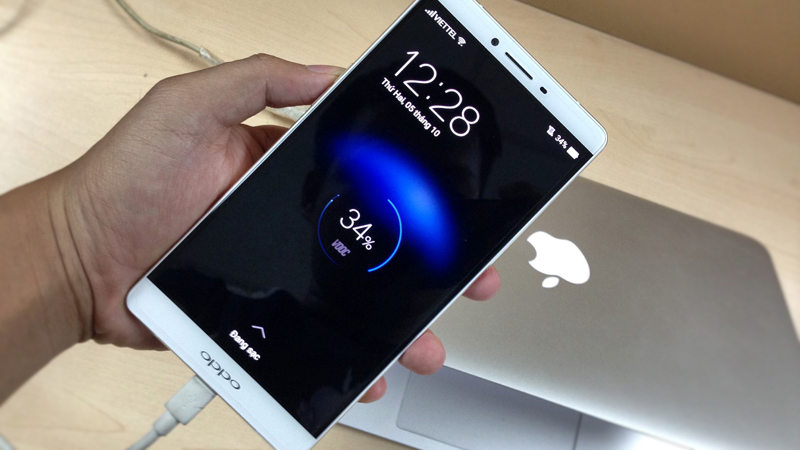 Oppo tiết lộ smartphone F1 Plus với màn hình lớn và RAM 4GB Oppo tiết lộ smartphone F1 Plus với màn hình lớn và RAM 4GB