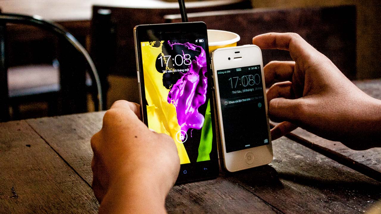 So sánh Iphone 4s vs OPPO R1K 4 So sánh Iphone 4s vs OPPO R1K 4