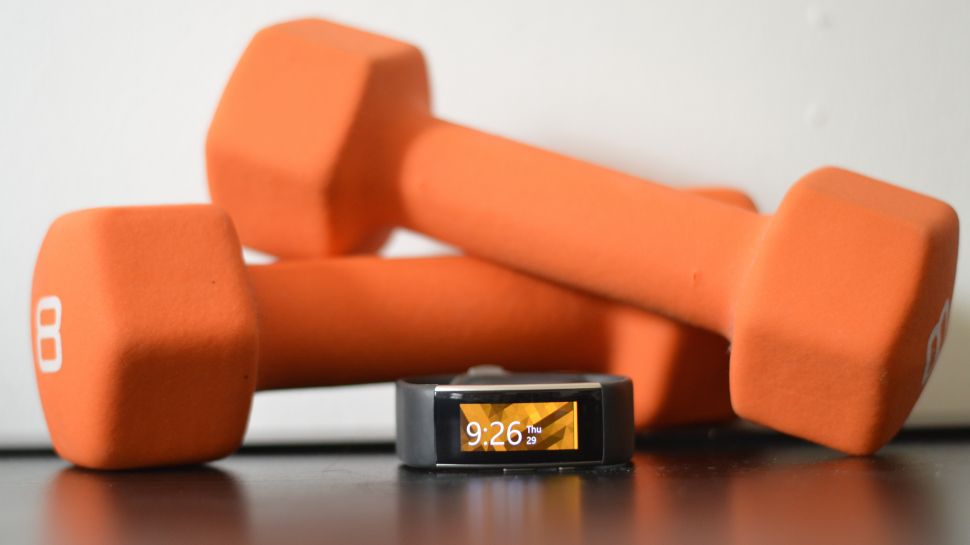 Microsoft Band 2 có màn hình AMOLED (320 x 128 pixel) Microsoft Band 2 có màn hình AMOLED (320 x 128 pixel)