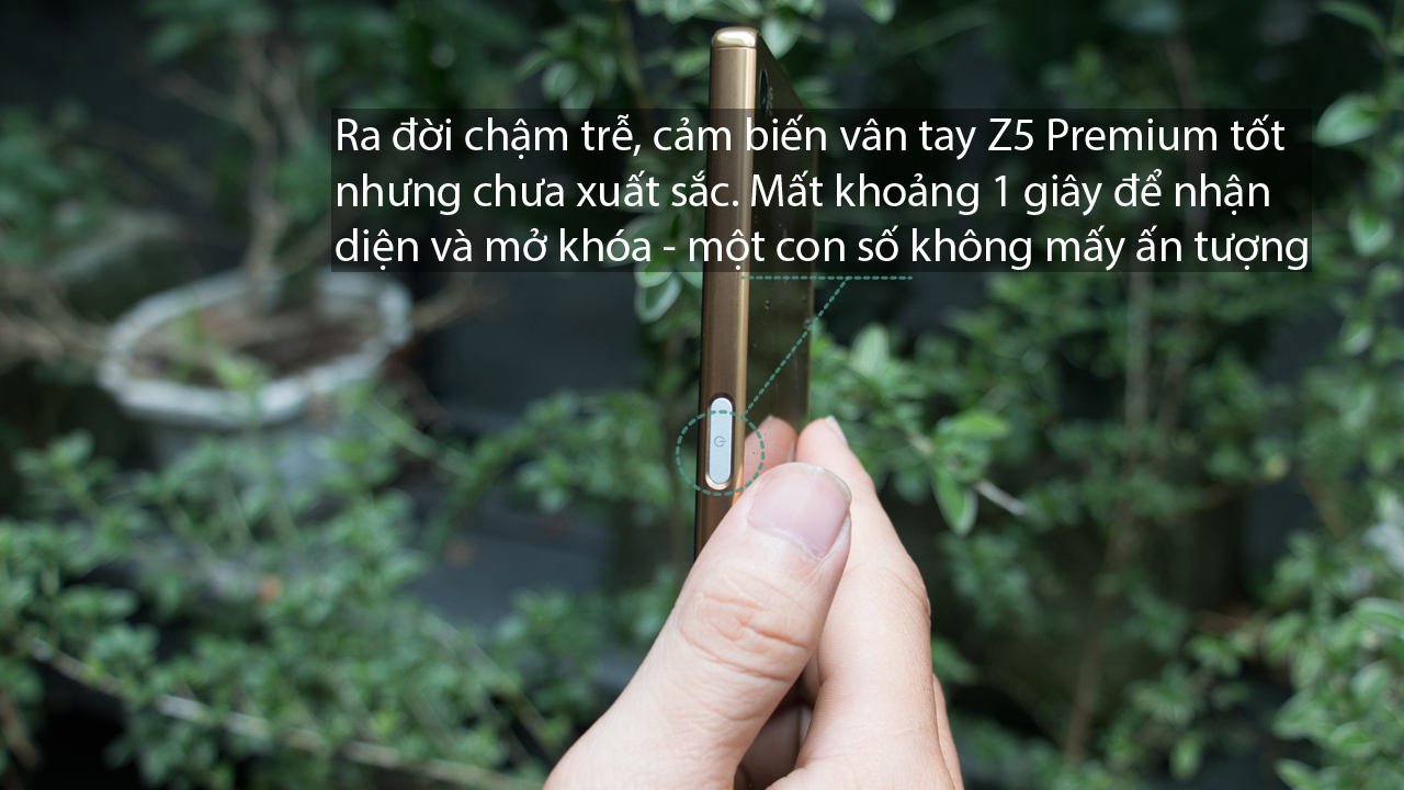 Cạnh bên Apple iPhone 6s Plus và Sony Xperia Z5 Premium Dual