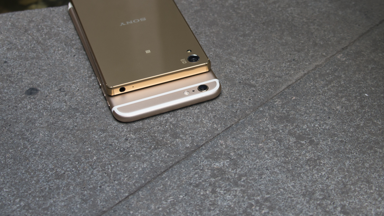 Cạnh viền Apple iPhone 6s Plus và Sony Xperia Z5 Premium Dual