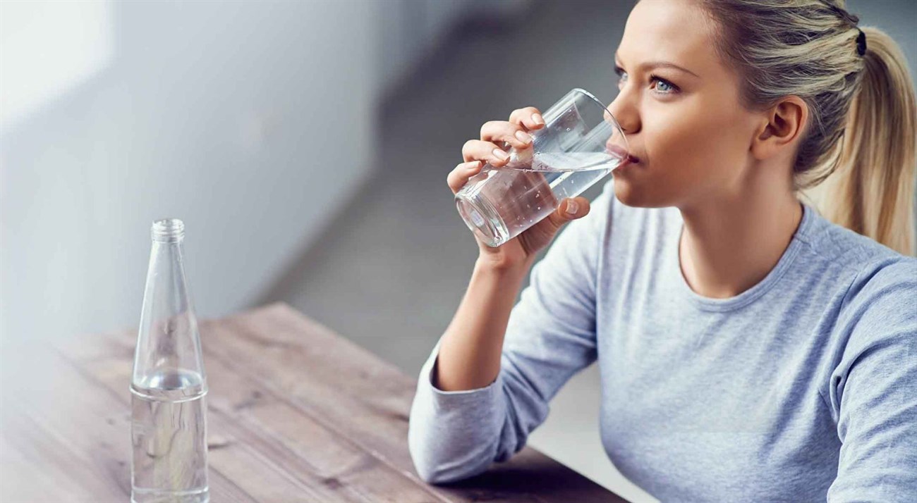 10 mẹo giảm cân sau Tết hiệu quả, giúp lấy lại vóc dáng nhanh chóng > Uống đủ nước