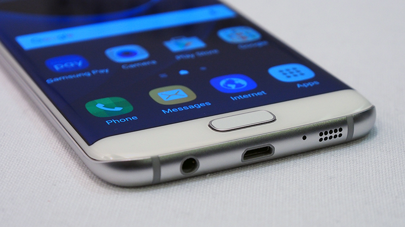 Galaxy S7 có khả năng sạc nhanh Galaxy S7 có khả năng sạc nhanh