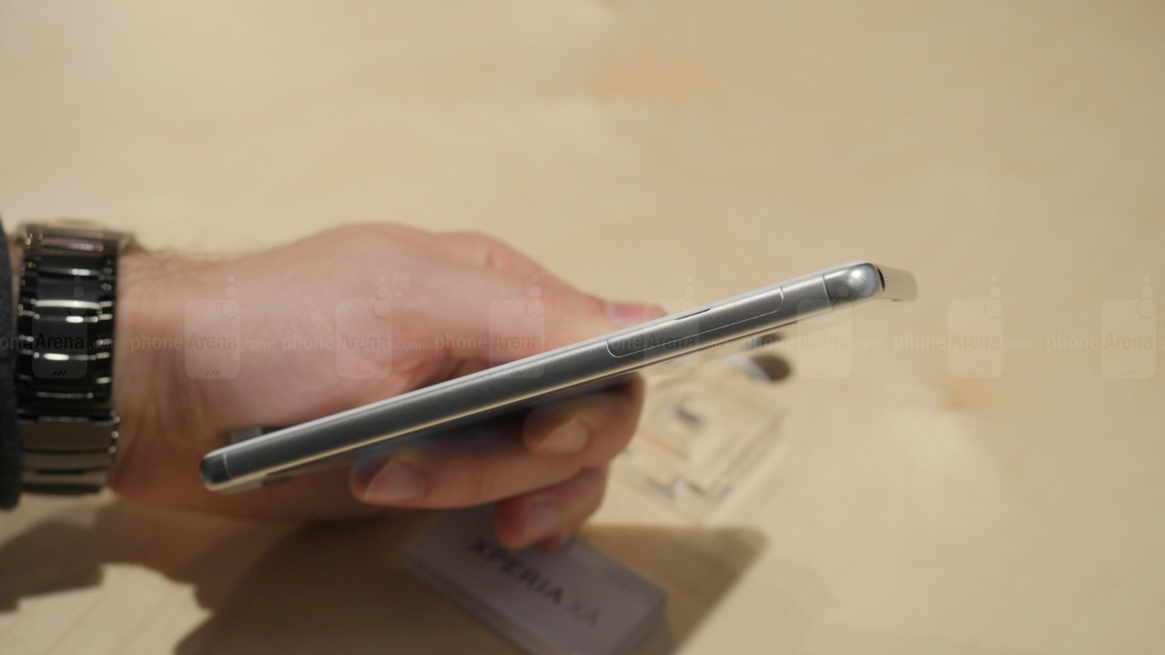 Xperia XA Xperia XA