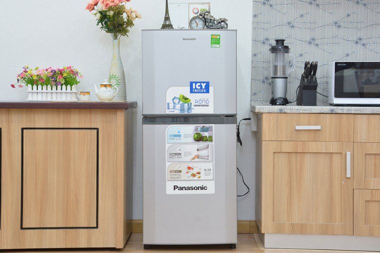 Tủ lạnh Panasonic NR-BM179SSVN