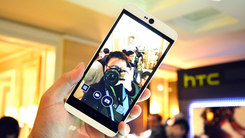 Desire 826 Selfie với camera trước 13 MP, hỗ trợ 4G giảm giá