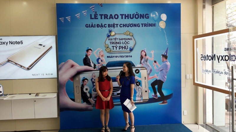 Khách hàng TGDĐ mua điện thoại Samsung 5 triệu trúng xe Mercedes 1.5 tỷ Khách hàng TGDĐ mua điện thoại Samsung 5 triệu trúng xe Mercedes 1.5 tỷ