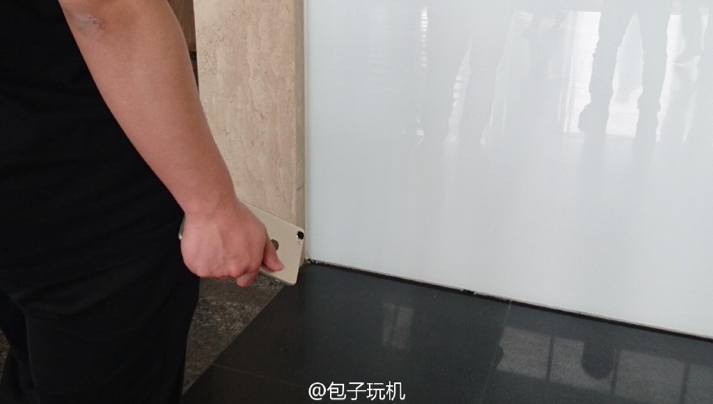 Ảnh rò rỉ của Le 2