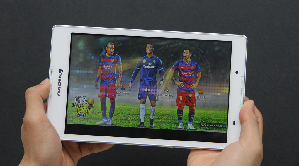 Lenovo Tab 2 A8 có thể gọi điện thông qua hai khe cắm SIM Lenovo Tab 2 A8 có thể gọi điện thông qua hai khe cắm SIM