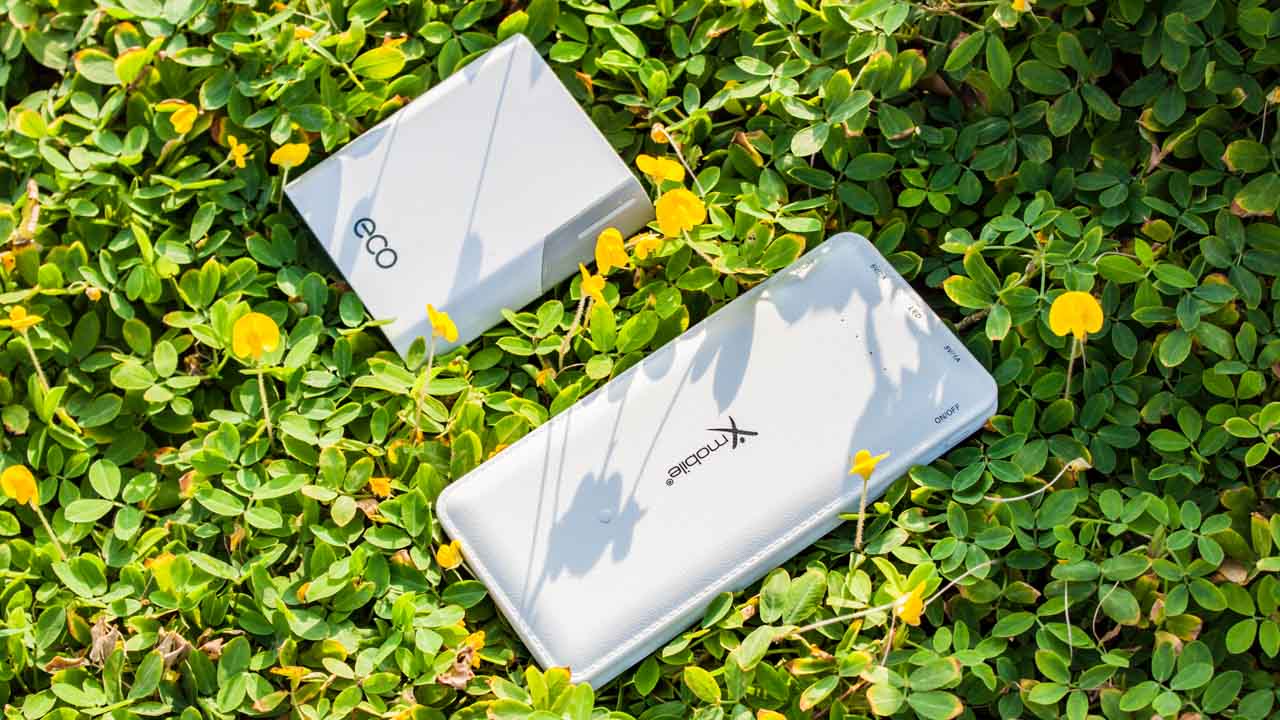 so-sanh-pin-du-phong-xmobile-va-eco
