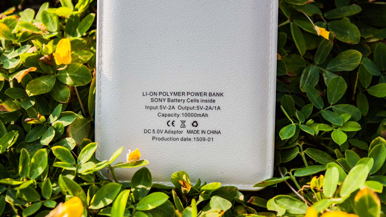 so-sanh-pin-du-phong-xmobile-va-eco