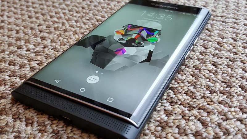 Blackberry Priv với màn hình cong