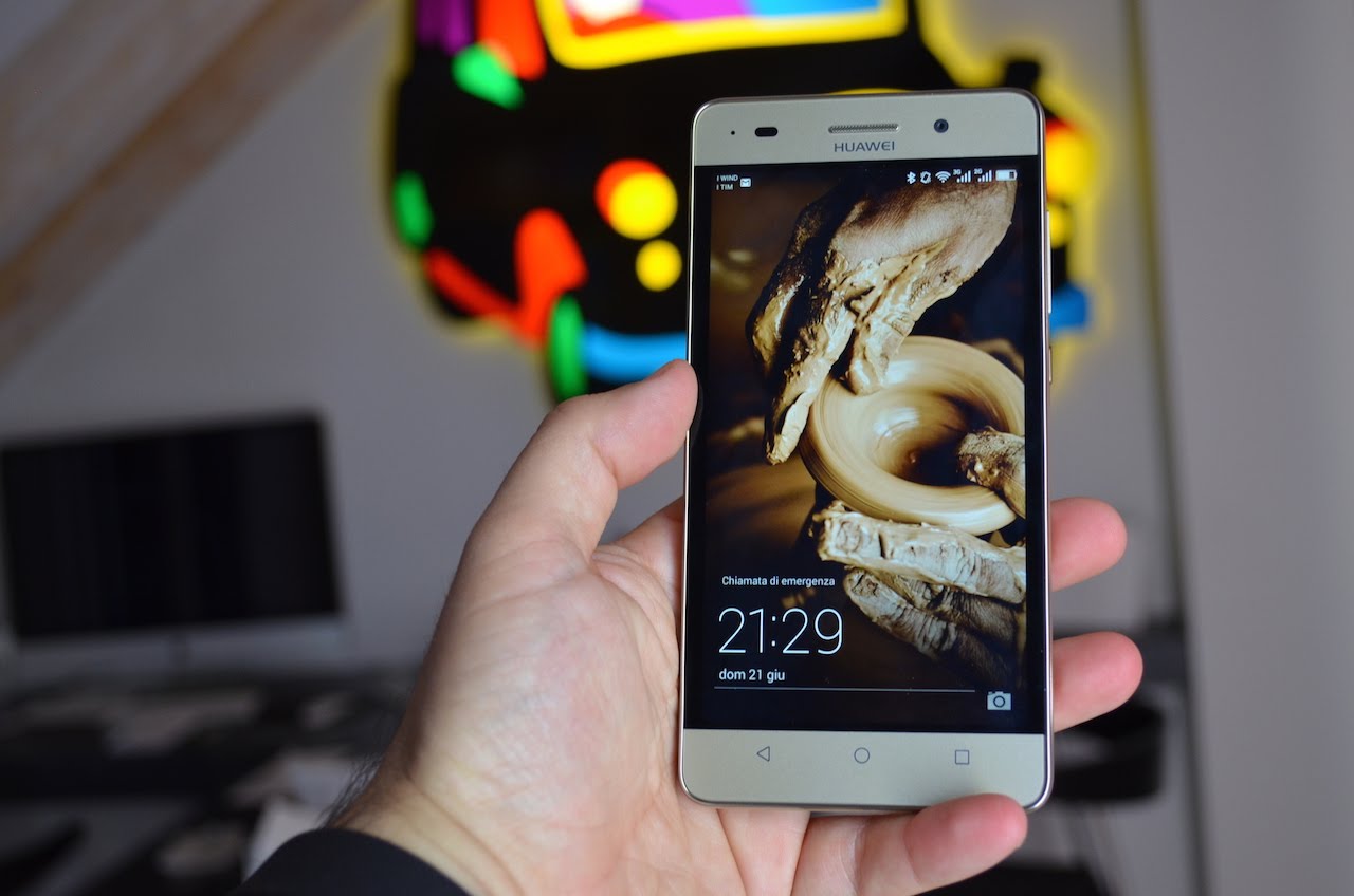 Huawei G Play Mini có dung lượng pin 2.550 mAh Huawei G Play Mini có dung lượng pin 2.550 mAh