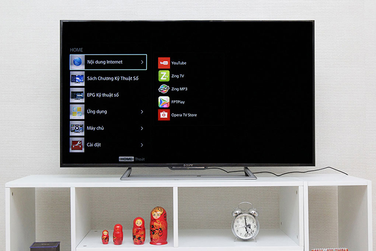 Sony R550C và Sony W700C, nên mua Internet tivi nào? > Giao diện của 48R550C