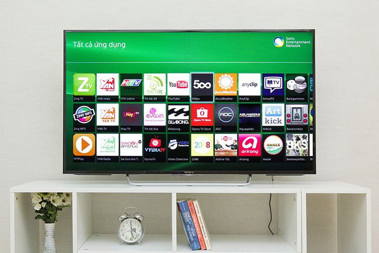 Sony R550C và Sony W700C, nên mua Internet tivi nào? > Giao diện của 48W700C