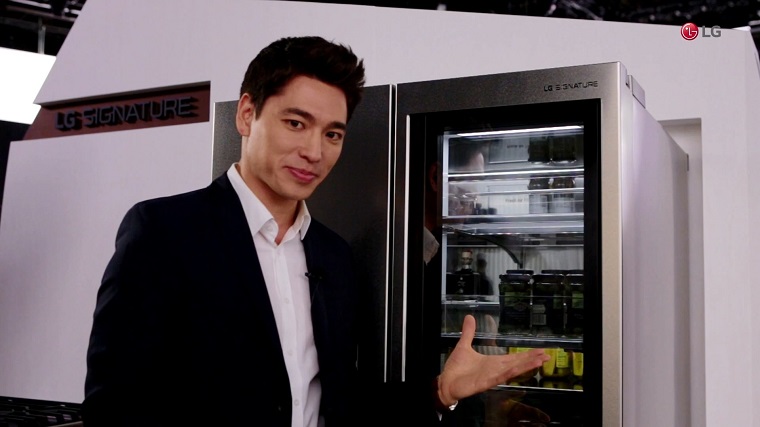 LG ra mắt tủ lạnh LG SIGNATURE 2016 tại Việt Nam > Thiết kế “cửa trong cửa” mang tủ lạnh lên một tầm cao mới.