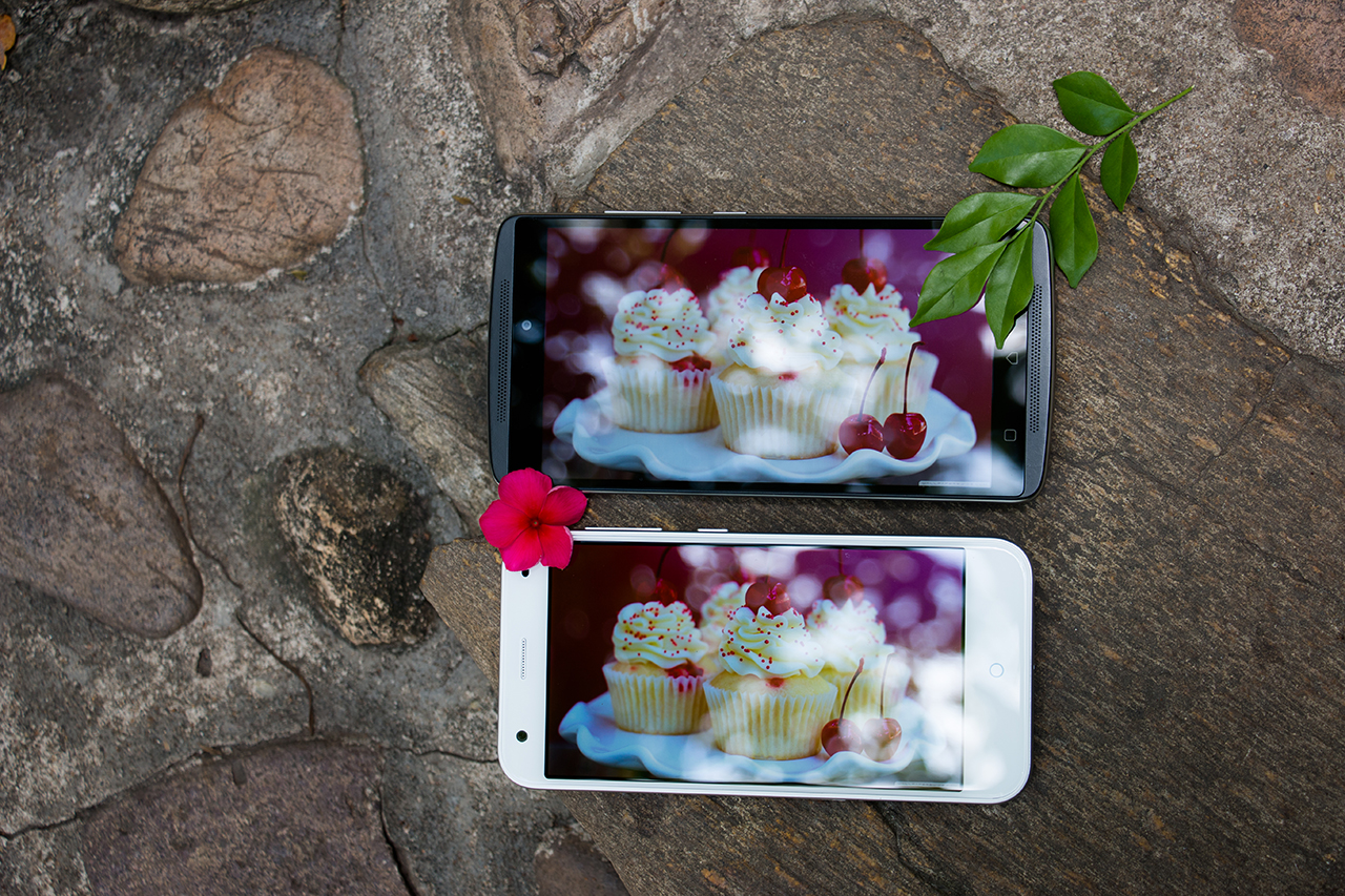 So sánh màn hình ZTE Blade S6 và Lenovo A7010