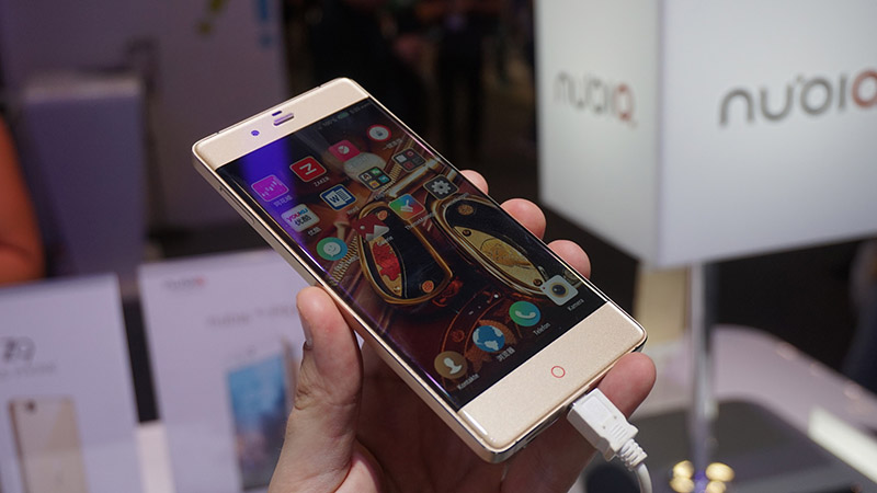 Smartphone mới của ZTE xuất hiện kiểu dáng và thông số kỹ thuật Smartphone mới của ZTE xuất hiện kiểu dáng và thông số kỹ thuật