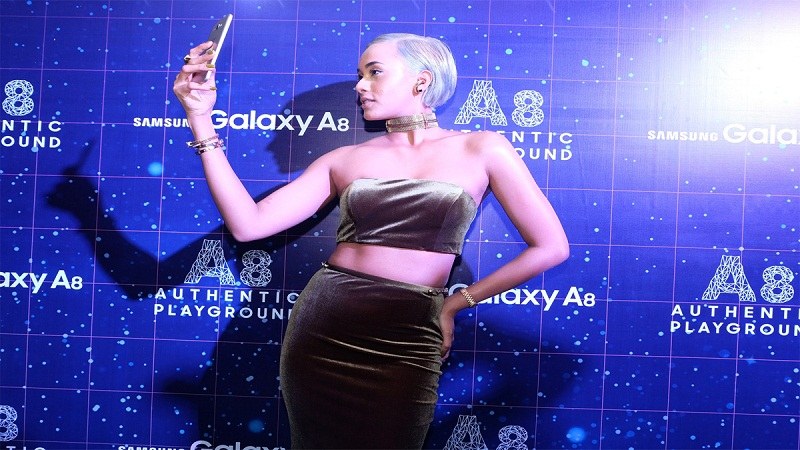 Galaxy A8 siêu mỏng với camera 16 MP được giảm giá mạnh Galaxy A8 siêu mỏng với camera 16 MP được giảm giá mạnh