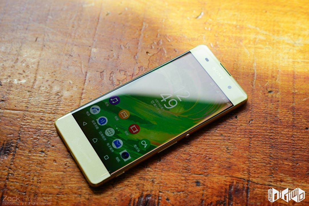 Xperia XA- vàng chanh- 2