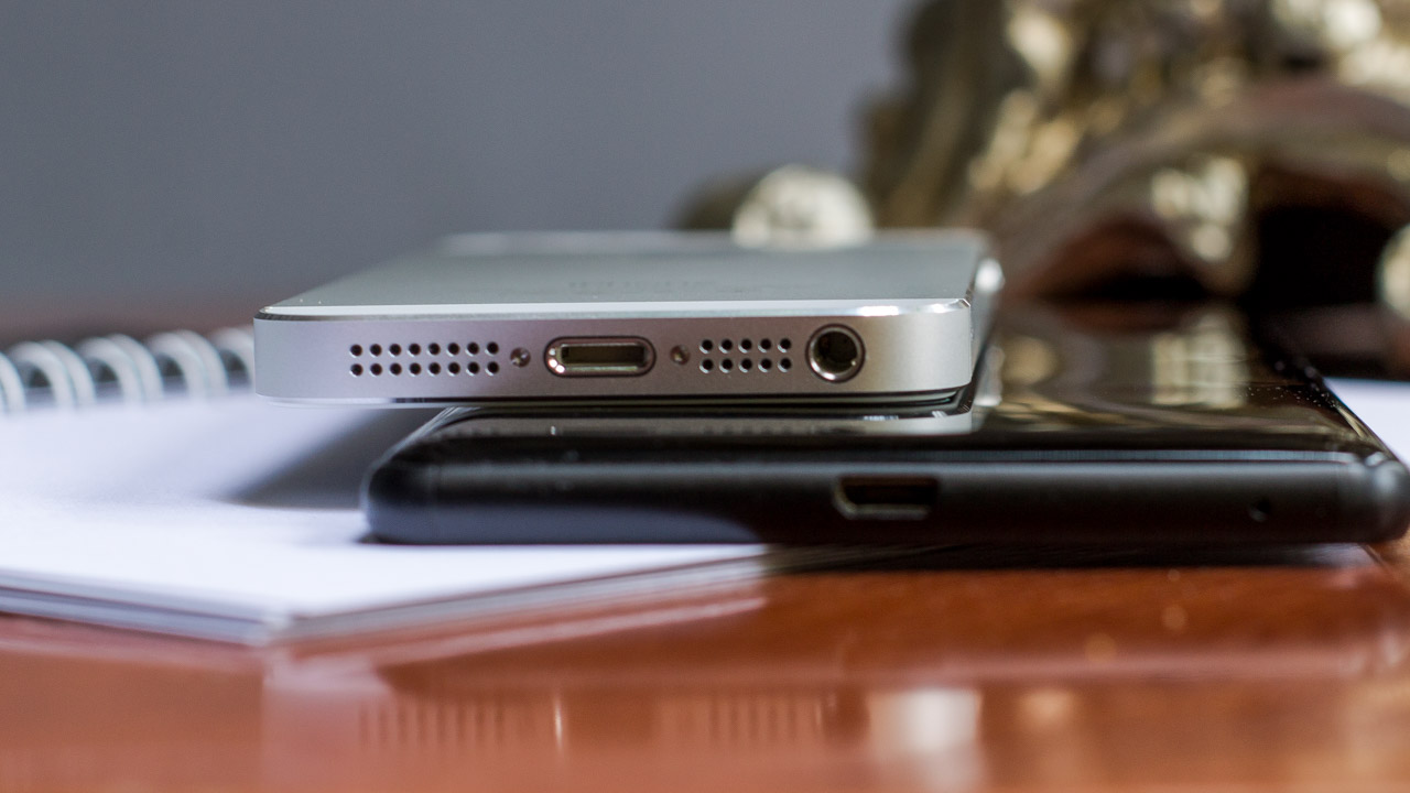 iphone-5s-vs-sony-c5-ultra iphone-5s-vs-sony-c5-ultra