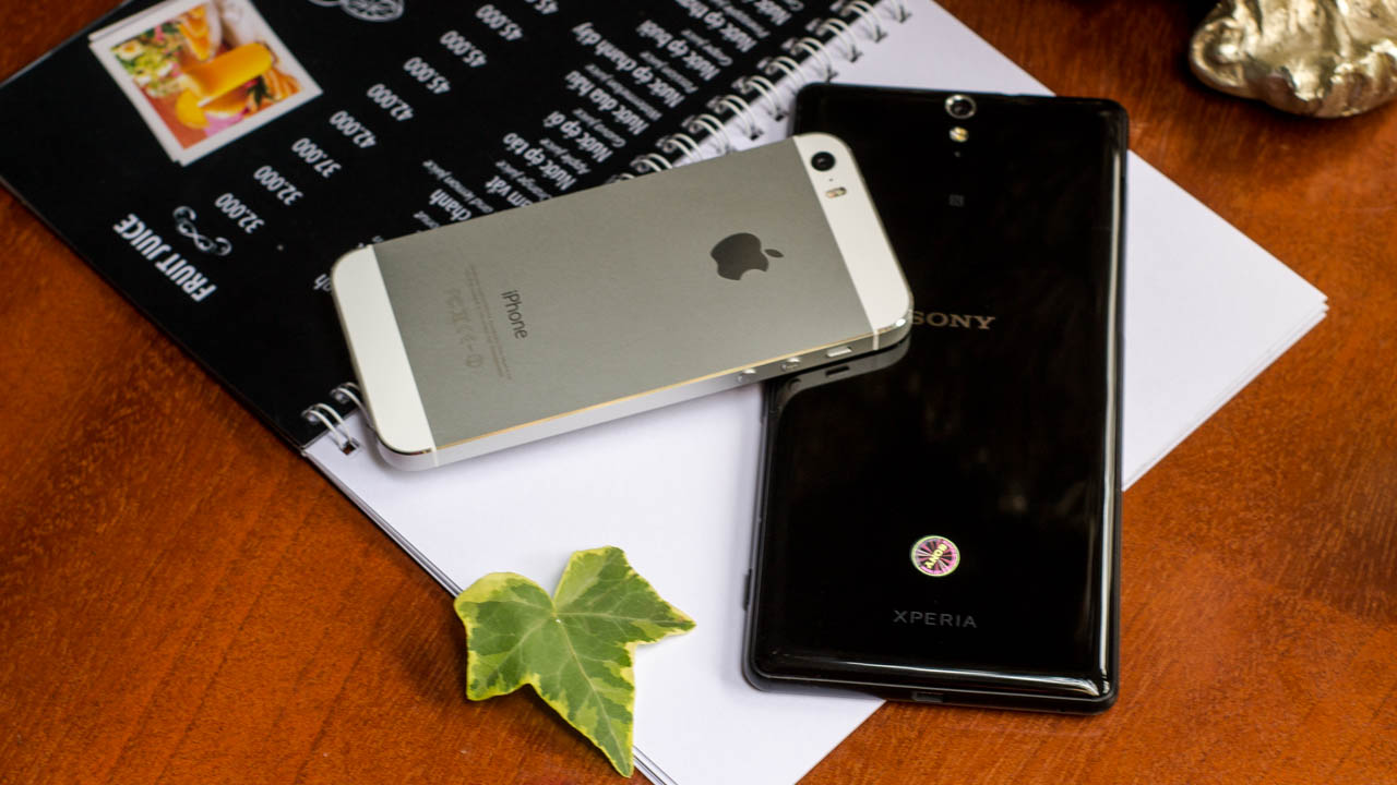 iphone-5s-vs-sony-c5-ultra iphone-5s-vs-sony-c5-ultra