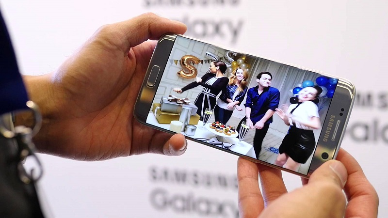 Samsung Galaxy S7 Edge Samsung Galaxy S7 Edge