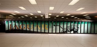 10 máy tính chạy nhanh nhất thế giới