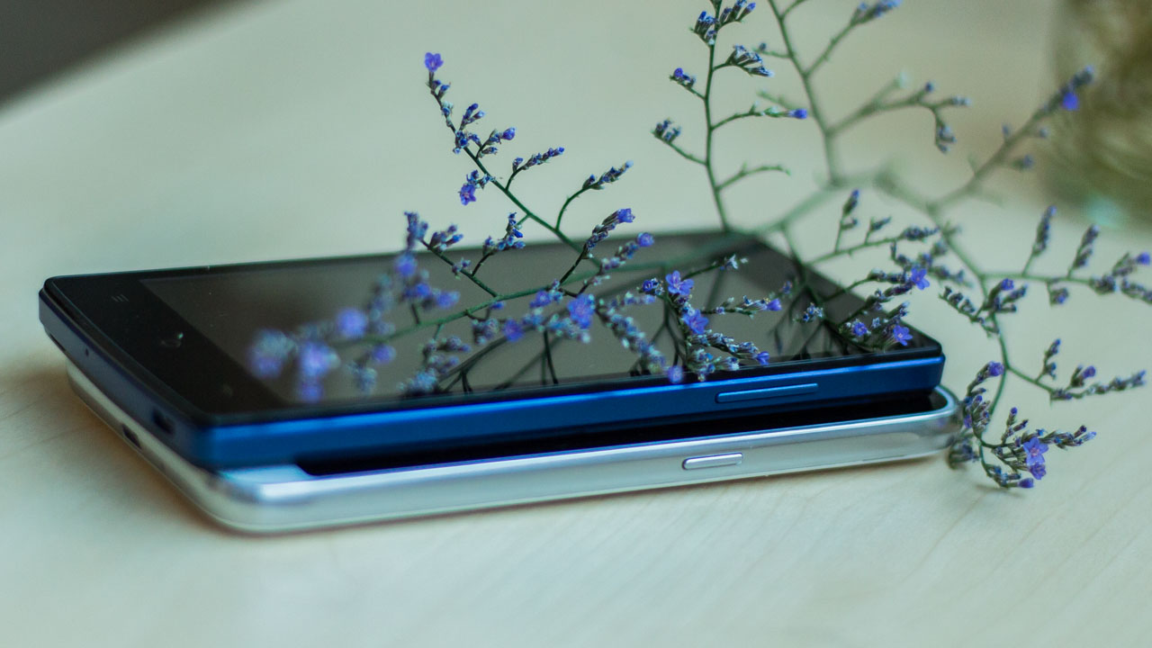 oppo-neo-5-vs-galaxy-j1