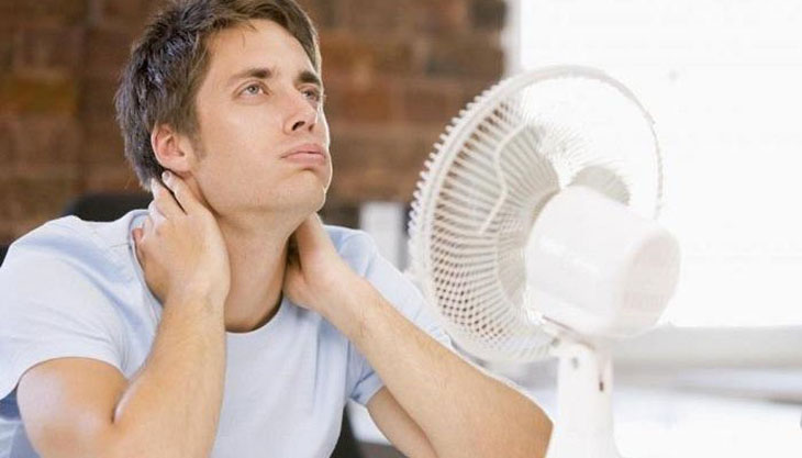 4 lưu ý khi dùng quạt trong mùa nóng an toàn cho sức khỏe
