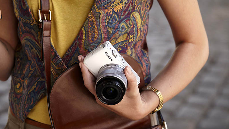 Canon cũng sản xuất máy ảnh không gương lật Full-Frame