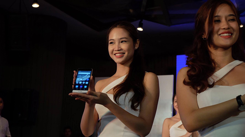 Điểm tin 15/4: Sản phẩm mới của TP-Link, ZenFone 3 lộ thiết kế