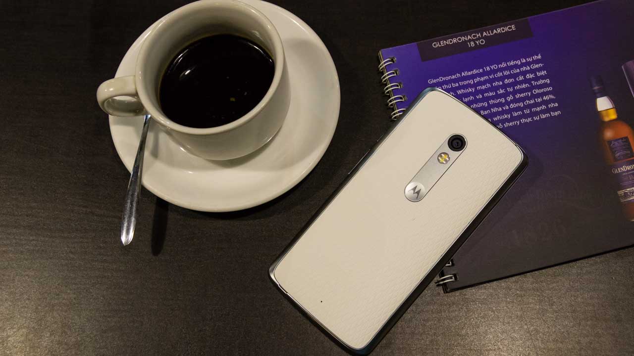 Moto X Play giảm giá