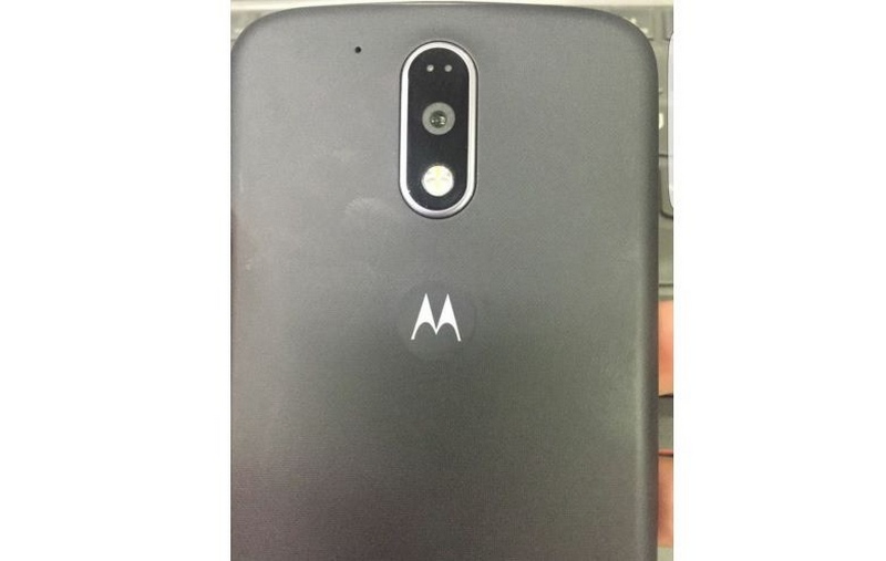 Mặt sau Moto G4